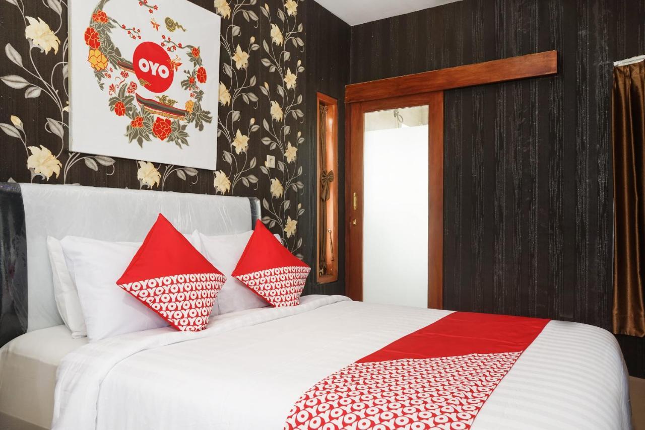 Super Oyo 444 Rafitha Homestay Baturetno Exterior foto