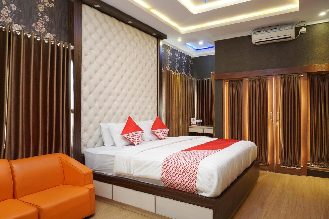 Super Oyo 444 Rafitha Homestay Baturetno Exterior foto